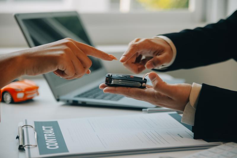 Comment choisir une assurance professionnelle adaptée à votre activité ?
